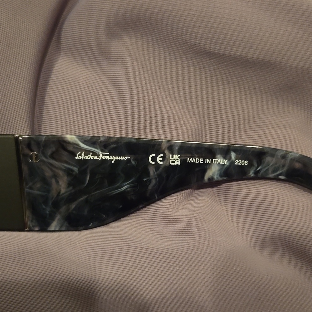 Ferragamo marble gray cat eye Sunglasses brand new in box - Picture 7 of 14